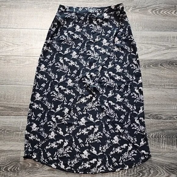 🌴 Forever 21 floral Hi Low Skirt 🌴 - Picture 1 of 5